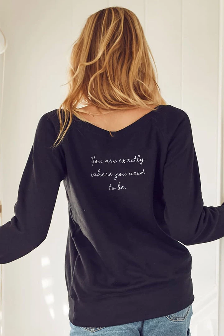 Om & Ah London - US Pullovers "Need To Be" Cozy Pullover 2 Om & Ah London - US Pullovers "Need To Be" Cozy Pullover
