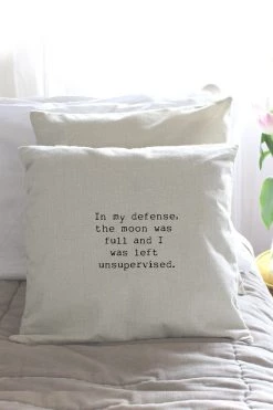 Om & Ah London - US "Full Moon" Cushion Cover