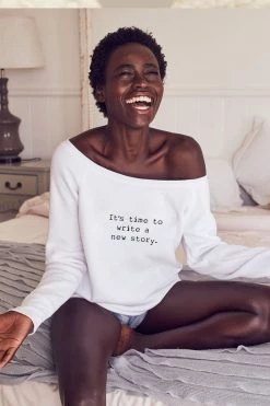 Om & Ah London - US "New Story" Cozy Pullover