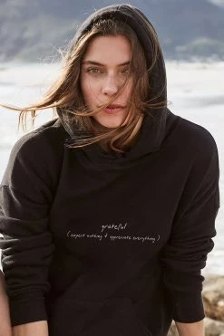 Om & Ah London - US "Grateful" Premium Hoodie