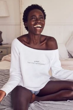Om & Ah London - US "Grateful" Cozy Pullover