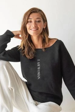 Om & Ah London - US Pullovers "I Am Woman" Cozy Pullover