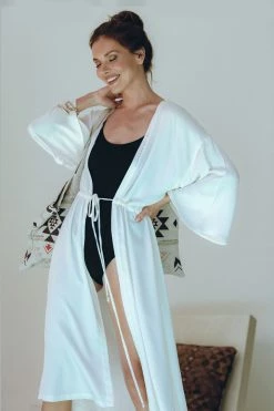 Om & Ah London - US Bed Tees & Pajamas Luxury Bamboo Robe