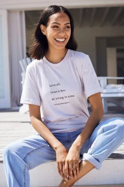 Om & Ah London - US NEW ARRIVALS "Love" Short Sleeve Tee