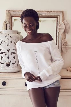 Om & Ah London - US Pullovers "Love Is Everything" Cozy Pullover