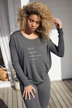 Om & Ah London - US NEW ARRIVALS "Love" Long Sleeve Tee