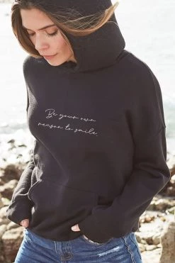 Om & Ah London - US "Smile" Premium Hoodie